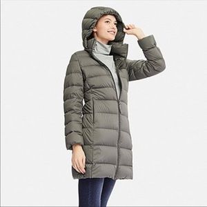 Uniqlo ultra light down puffed jacket GRAY